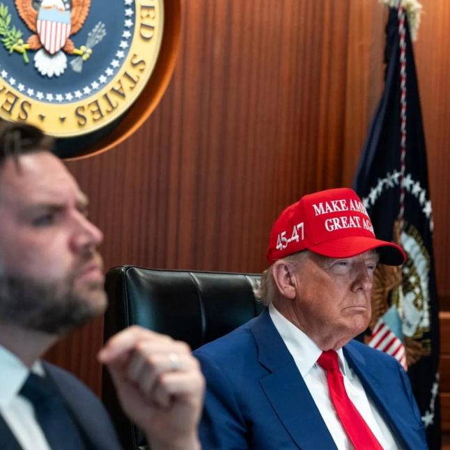 이란, 정권 붕괴 가능성 35퍼센트